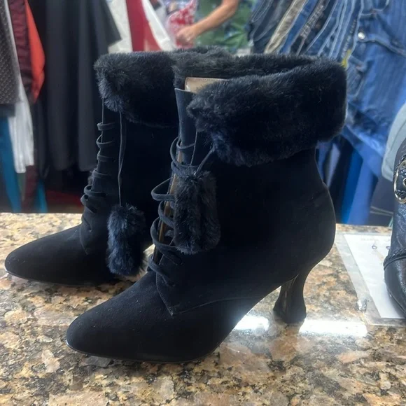 Vintage St. John Black Suede Lace-Up Booties | Faux Fur Trim | Made in Italy | - Picture 2 of 6